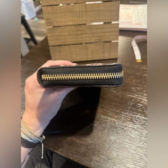 Kate Spade Black and Gray Patterned Wallet - Picture 8 of 9